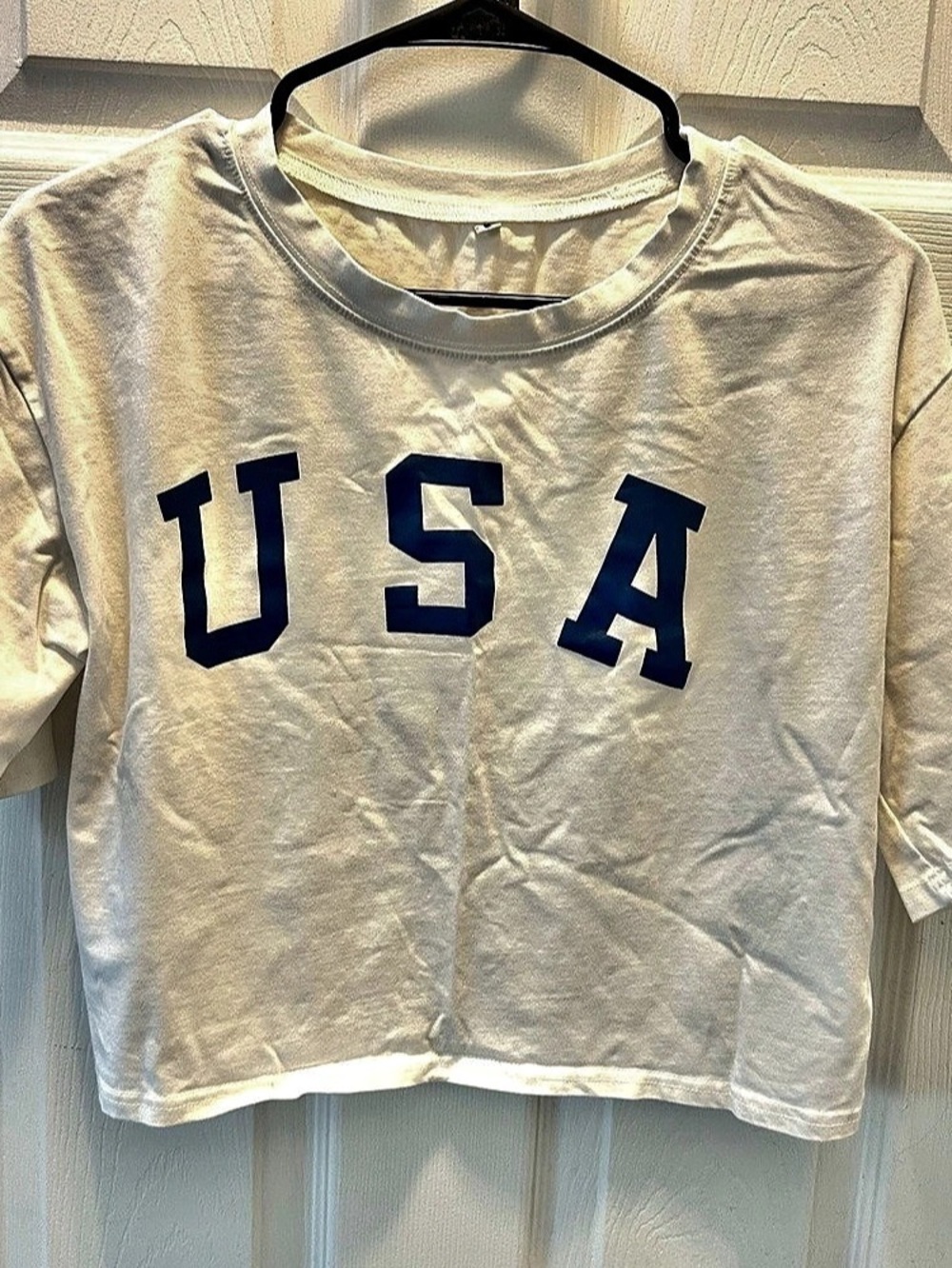 USA T-Shirt Women’s Size L White Cotton Knit Flag on Sleeve Cropped Crew